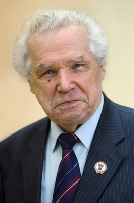Юрий Михайлович Баженов